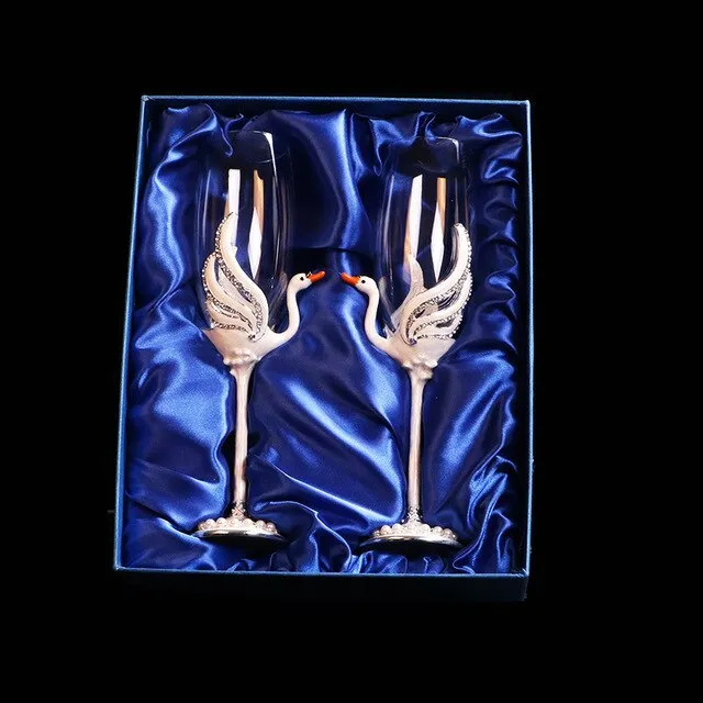 Exquisite Unique Custom Made  Swan Wedding Led Free Crystal Champagne Wine Glasses Set of Two
