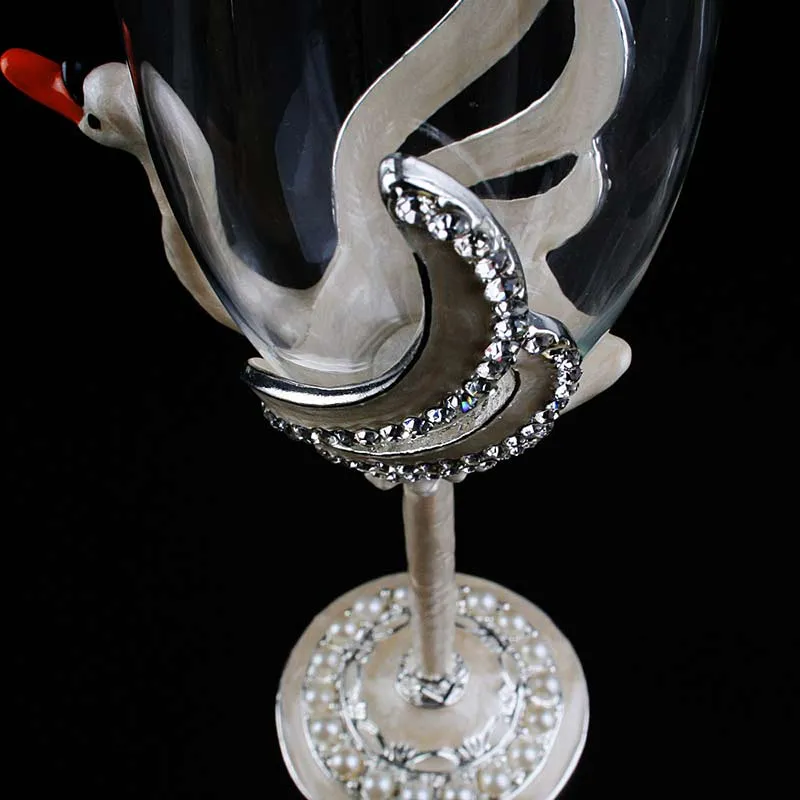 Exquisite Unique Custom Made  Swan Wedding Led Free Crystal Champagne Wine Glasses Set of Two